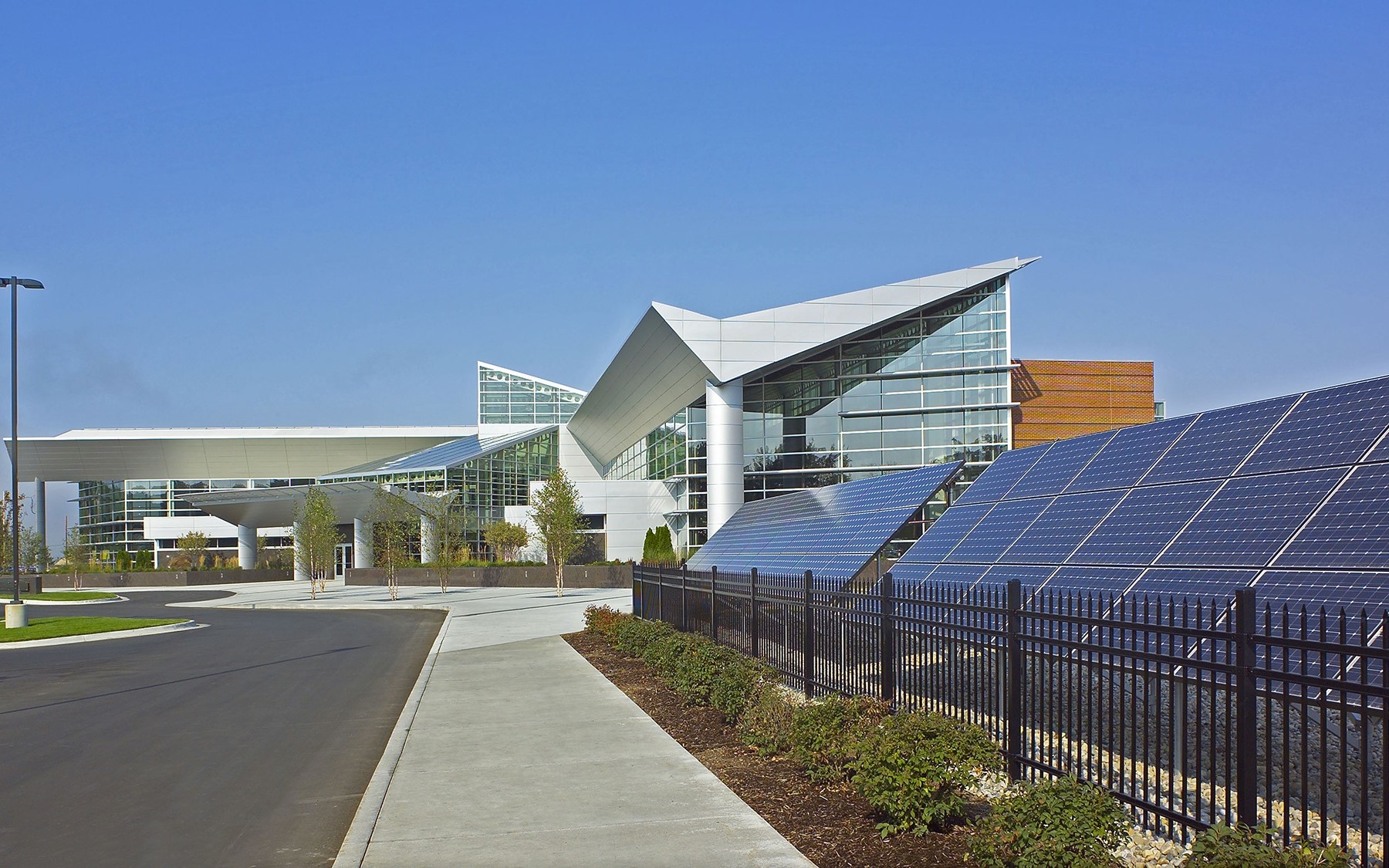 Hemlock plans vertical integration of polysilicon production with latest purchase