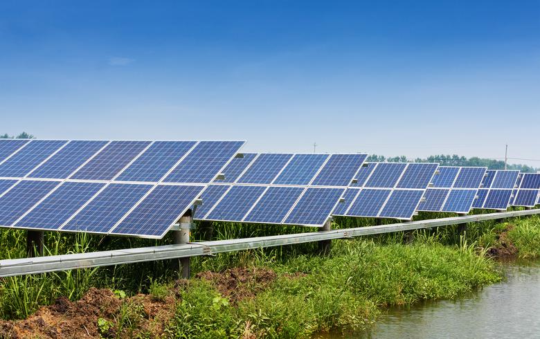 Sembcorp buys 658-MW wind, solar portfolio in China