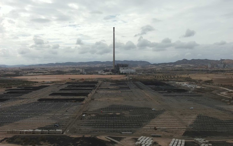 UPDATE - Endesa wins 953 MW for multi-tech hybrid in Spain's grid tender