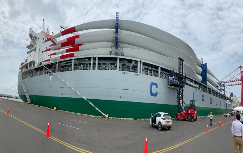 Turbines arrive for 50-MW wind project in Ecuador