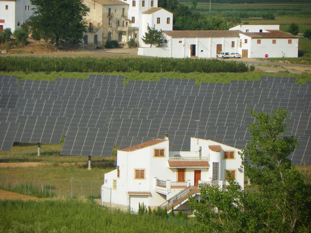 Ence selling 373-MW solar projects portfolio in Spain