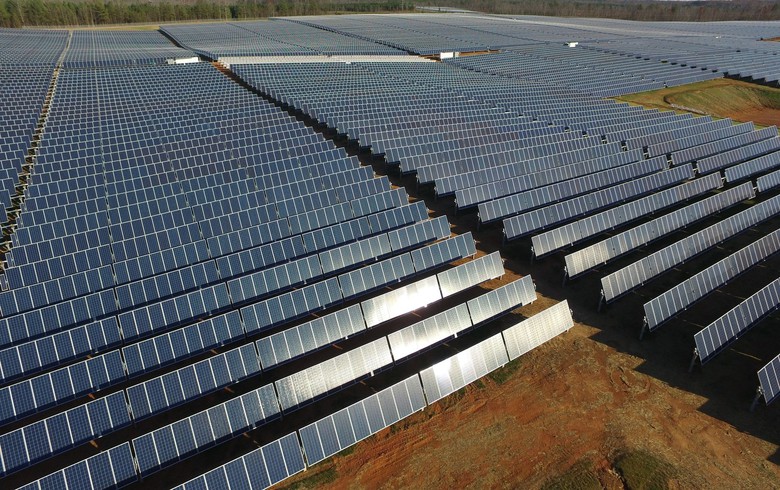 Dominion Energy unveils 150-MW solar project in Virginia