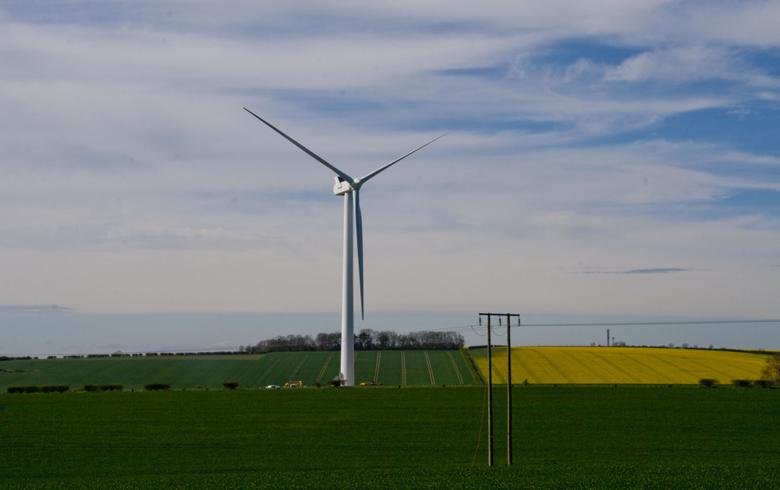 UK's Quercus to shed 320 MW-portfolio of wind, solar - report